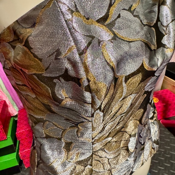 Lilly Pulitzer Camilo Top - Gold Metallic Peony Parade Brocade (Size 0) - Picture 5 of 10
